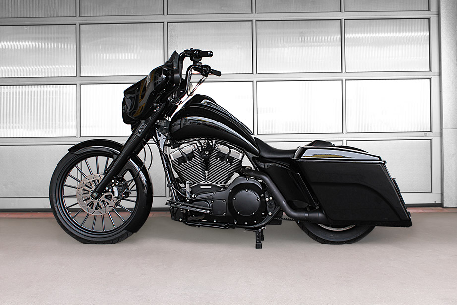 Harley-Davidson Streetglide Bagger Custom Bike